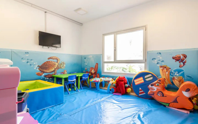 GW002 Gugel Waves Amazing Seaview & Garden Family Apartments Flat