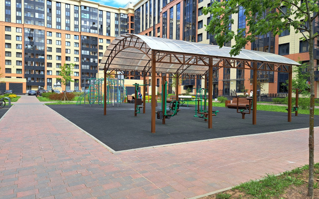 Uluchshennye Novy Lessner Apartments