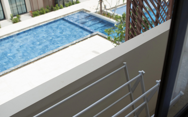 Sunset Noir Studio at Nai Harn Beach Flat