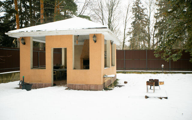 Dom V Aleksandrovke Guest house
