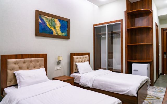 Macan Terrace Hotel