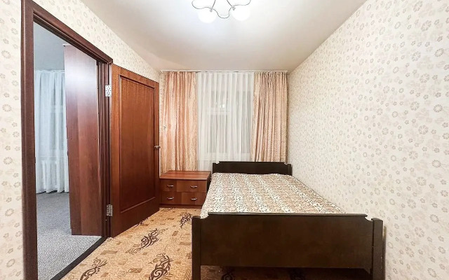 As Bolshaya Dvukhkomnatnaya U Savelovskoy/dinamo Apartments