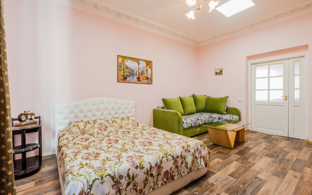 Апартаменты SpbStay на Вознесенском проспекте 3-5