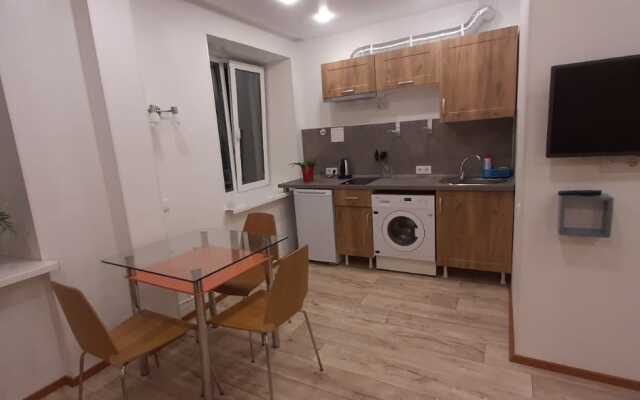 Dobryie Sutki Na 8-E Marta Apartments