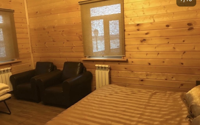 Postoyaliy Dvor Guest House