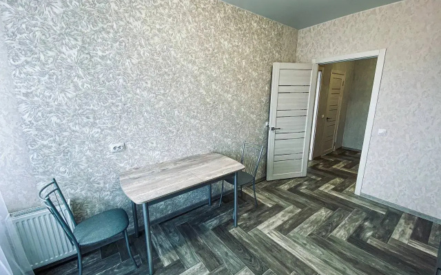 Kvartira s Panoramnym Balkonom i Individual'nym Otopleniem. Tihij Uutnyj Rajon s Ocen' Razvitoj Infrastrukturoj