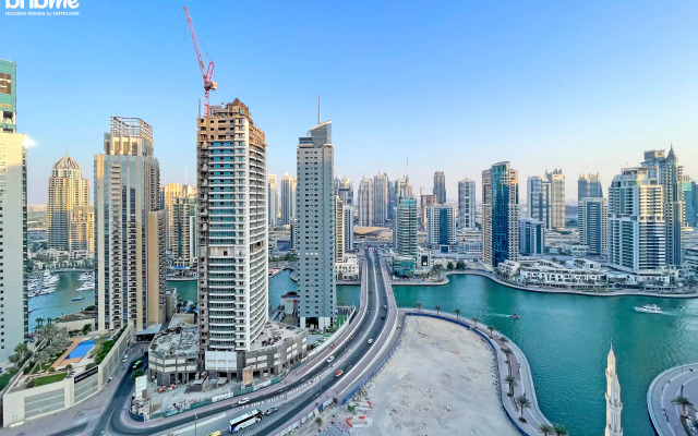 Апартаменты Luxury Penthouse with Marina and Sea Views|bnbme-2301