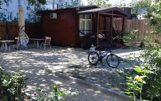 Uyutny Guest House