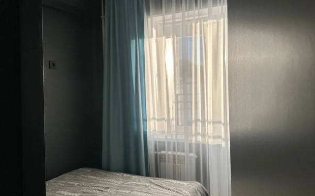 V Shelekhove Flat