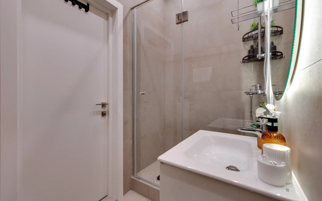 Квартира Happy People на Серебрякова 11к2