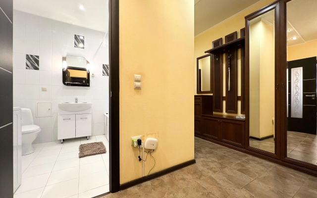 1-K Kvartira Vozle Ploschadi Pobedy Flat