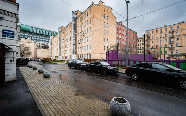 Апартаменты Семейная Студия у Метро Чкаловская