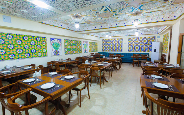 Hotel Iman