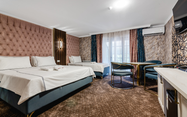 Rim Grand Hotel