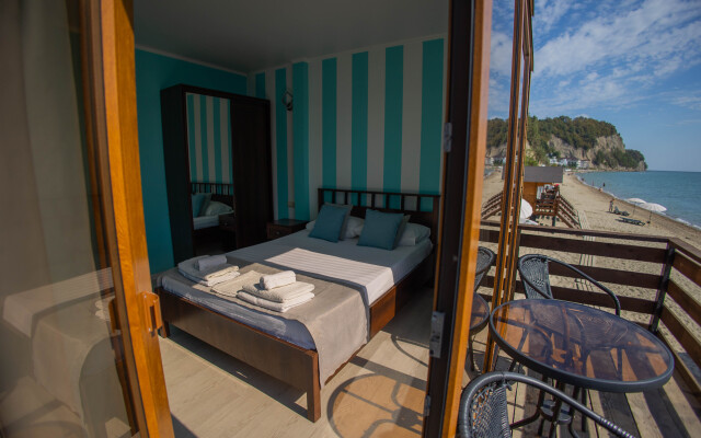 Freedom3 Hotel