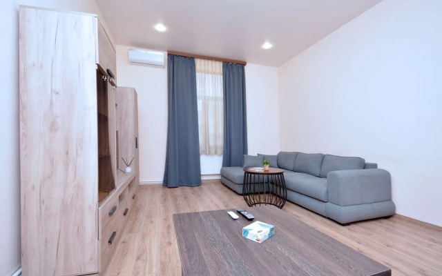 Perte House Apartment's on Spendaryan 5 Street Apartments