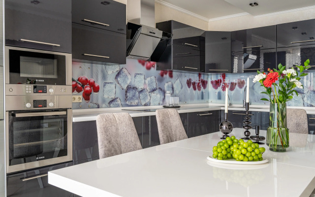 Квартира Просторная светлая трехкомнатная