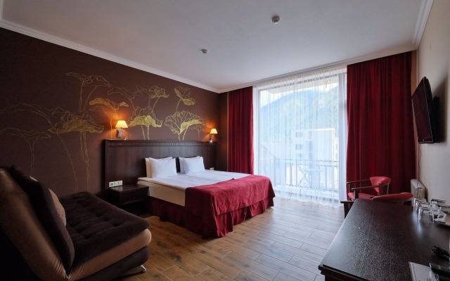 GrandShale Hotel