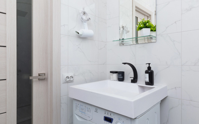 Studiya Ryadom s Lokomotiv Arenoj Flat