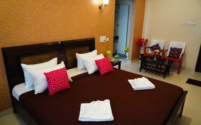 Vjr Mahal and Vinayagam Residency Hotel