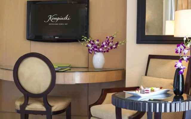 Ночлег и завтрак (B&B) Kempinski Nile Garden City Cairo