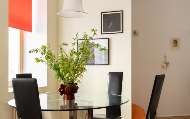 Апартаменты с тремя спальнями на Петроградской стороне