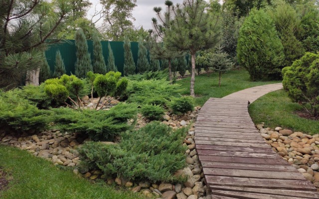 Shale Pinebrook Kruglogodichno Utopayuschiy V Zeleni S Sezonnym Basseynom Dlya Semeynogo Otdykha U Reki Don Private House