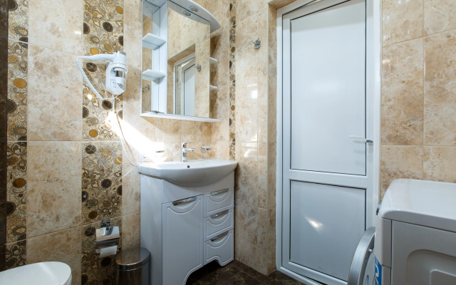 S Kukhney Apartments