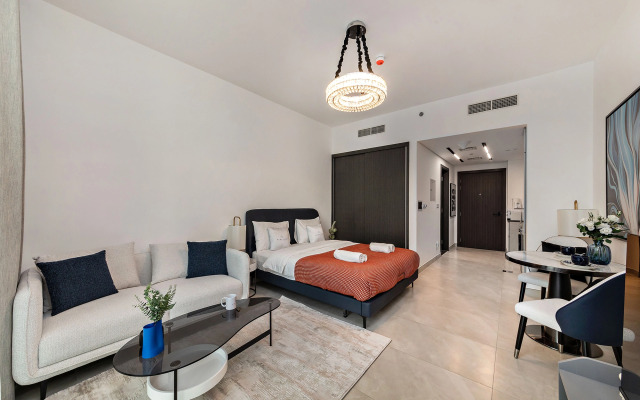 Modern Studio at Paragon Apartments
