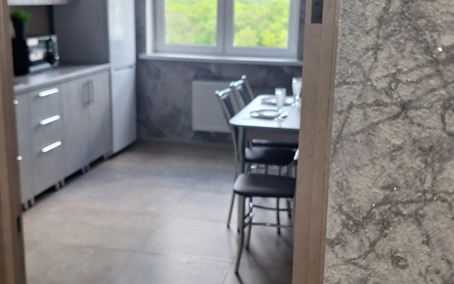 Shikarnaya dvukhkomnatnaya s yevroremontom Flat
