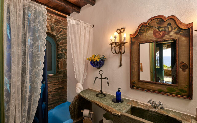 Green n Blue Apartments