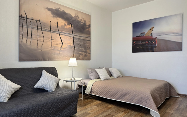 Квартира уютная среди парков рядом с метро!