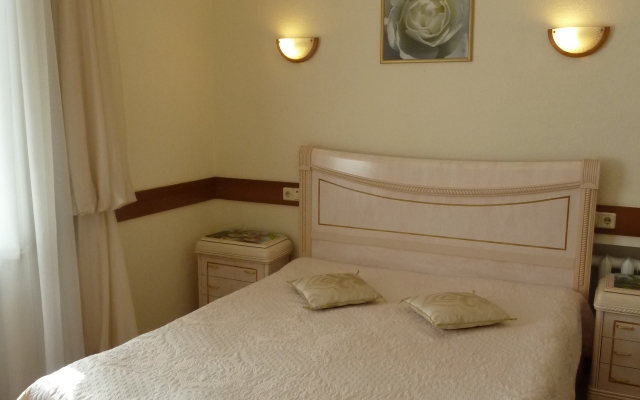Aleksandriya Hotel
