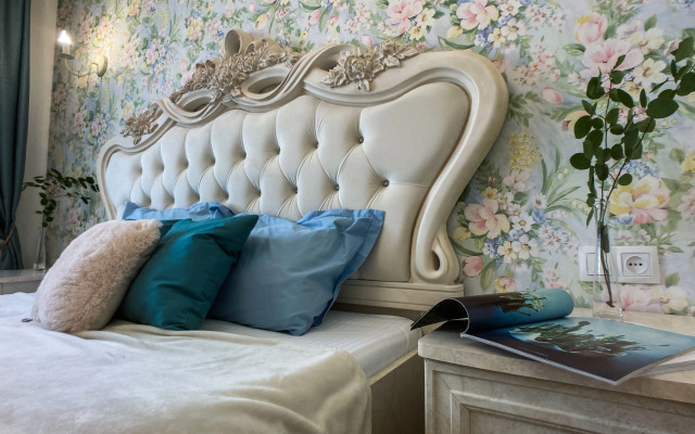 Apart59 | Классические двухкомнатные апартаменты SHARMAN с камином