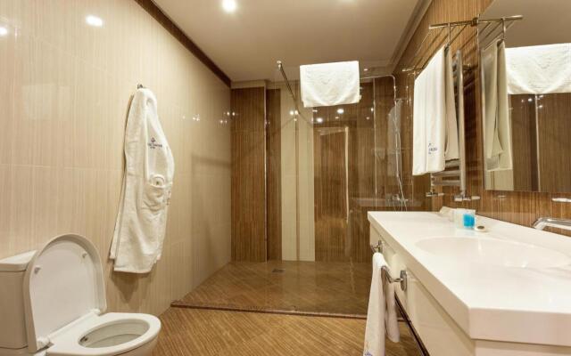 West Shine Hotel