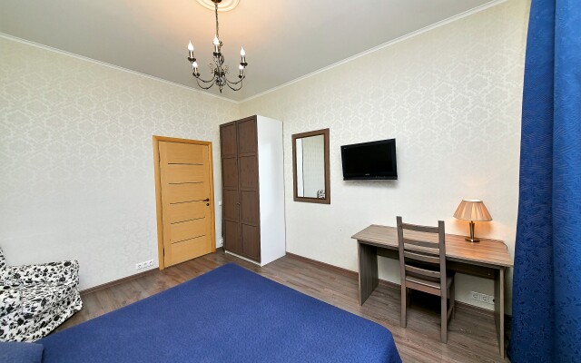 Apriori Hotel