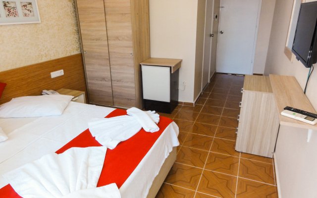 Altinersan Altinkum Didim Hotel