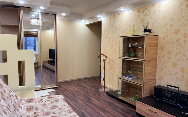 Квартира 3-комнатная на Беринга 10