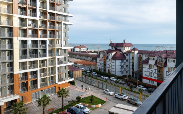 Studiya u morya s bassejnom na territorii. Karavella 112 Apartments