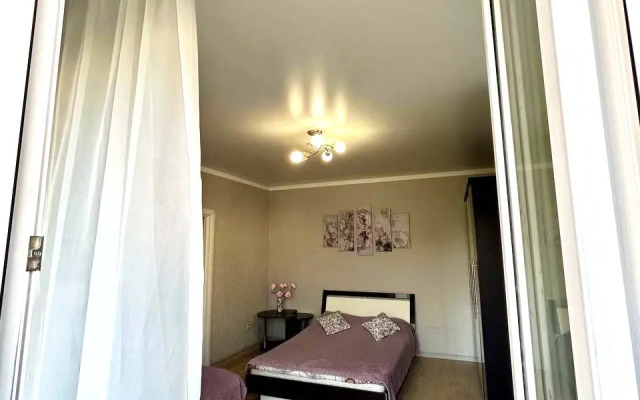 V Tsentre Astrakhani Flat