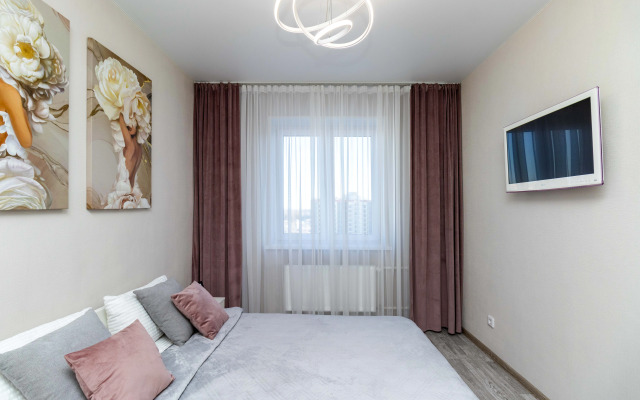 Квартира комфортные Ивана Захарова 18/2