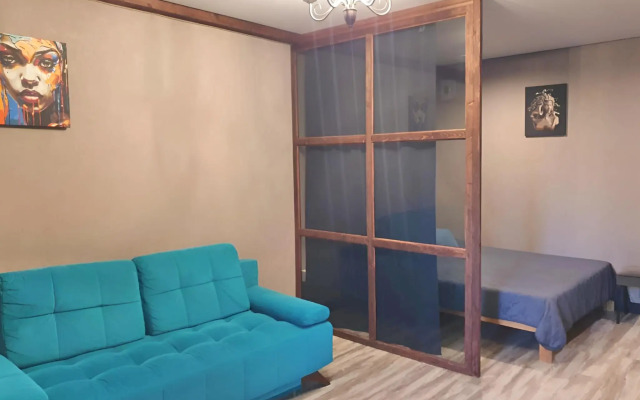 Ryadom s Morem i Vokzalom Flat