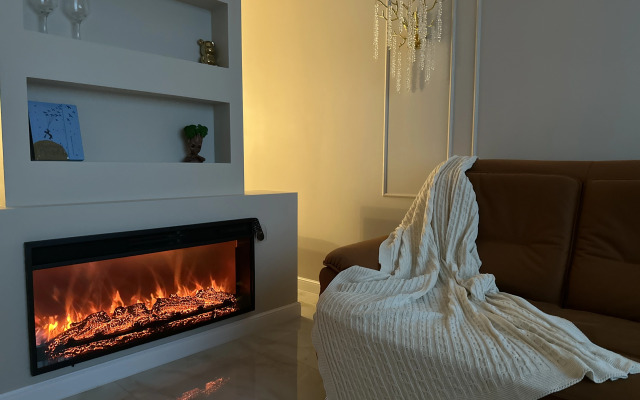 Shikarnaya Ryadom S Morem Flat