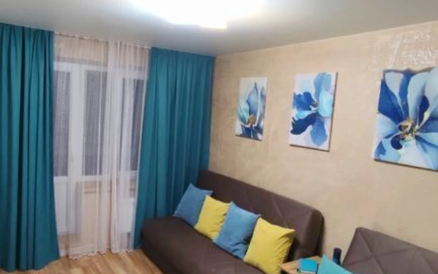 Dvukhkomnatnaya V Stile Loft Flat