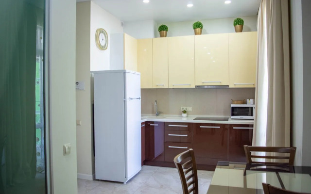 Na Tavricheskoy 7k3 Apartments