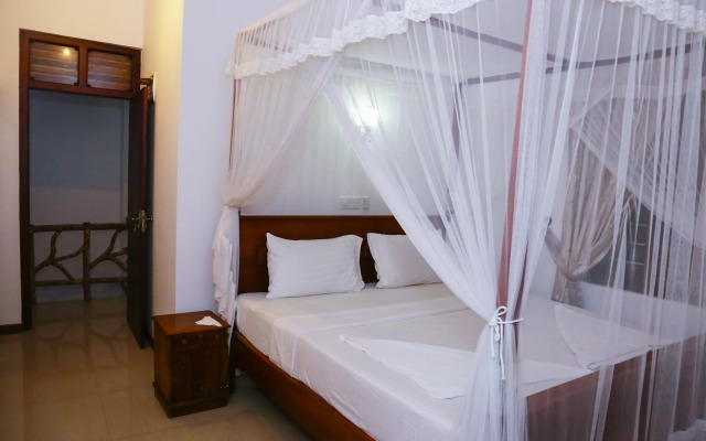 Eden Hikkaduwa Villa