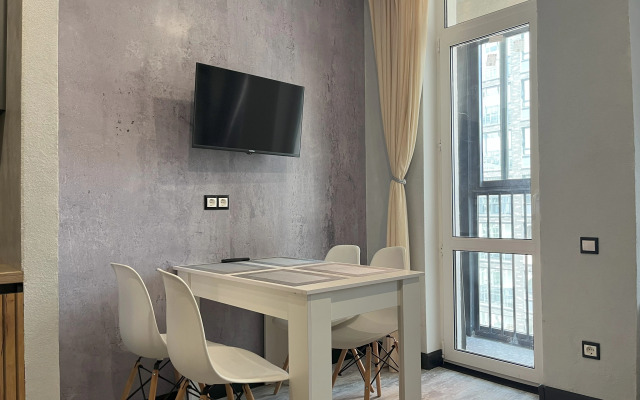Royal Energy Flat