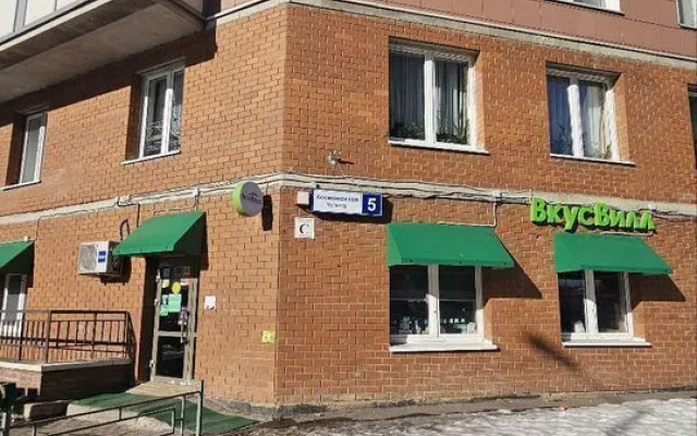 Квартира просторная на бульваре Космонавтов 5