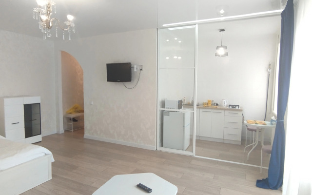 U Glavnoy Ploschadi Pobedy Flat