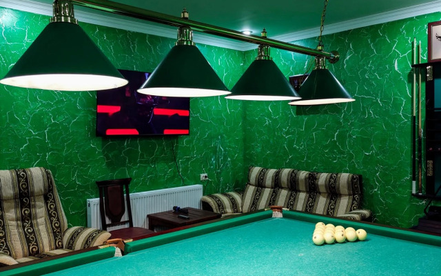 Отель Golden House